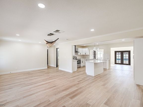5th image of 2663 Casey Dr