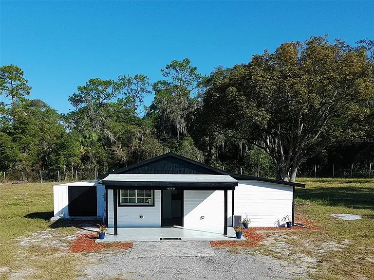 15201 Bailey Hill Rd — Photo 1