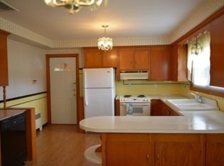 1253 Atwood Ave, Johnston, RI 02919
