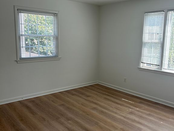 3rd image of 716 N Jackson St #2