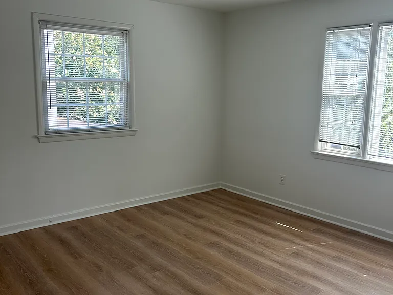 716 N Jackson St #2 — Photo 2