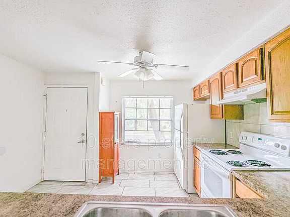 3rd image of 360 2nd Ave N APT G