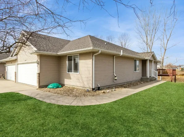 2296 Tallgrass Dr, Marion, IA 52302