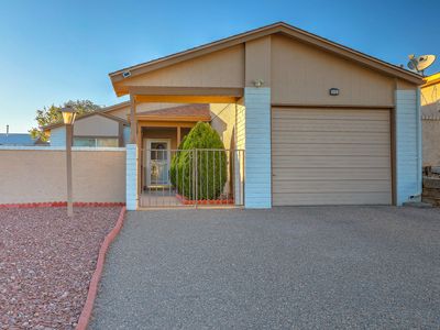 352 Coral Dr NE, Rio Rancho, NM, 87124