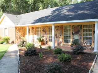 2002 Hickory Dr, Americus, GA 31719