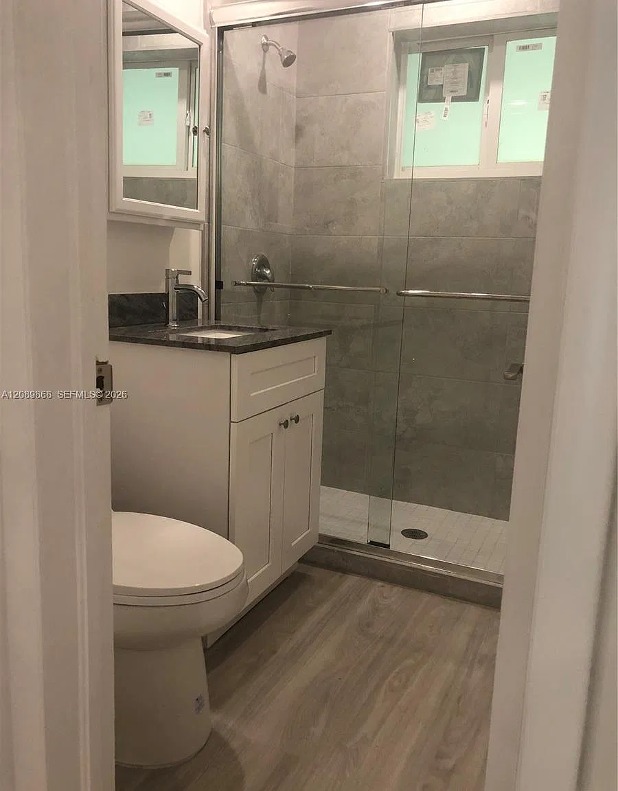 3 bed, 2046 sqft, $3,700 — Photo 4