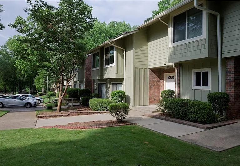 2179 Surrey Ct SE — Photo 29