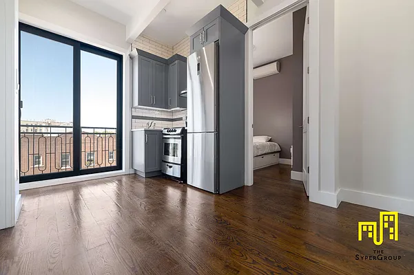 Rented by The Syper Group | media 10