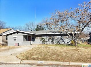 2609 Powell Dr, Gatesville, TX 76528