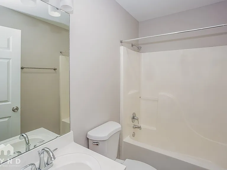 4723 Hendrix Ct — Photo 11