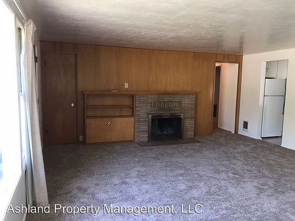 2nd image of 1670 Parker St