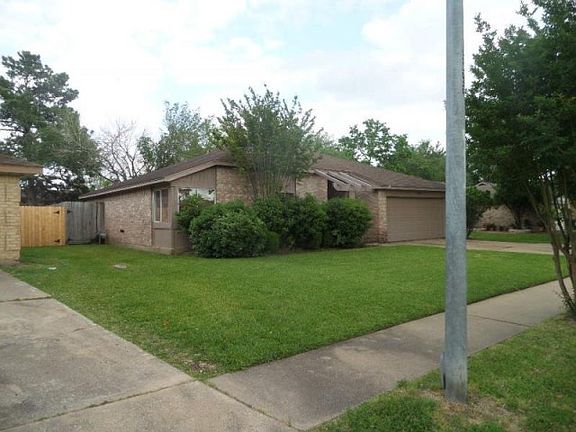 2nd image of 7722 Western Oak Ln