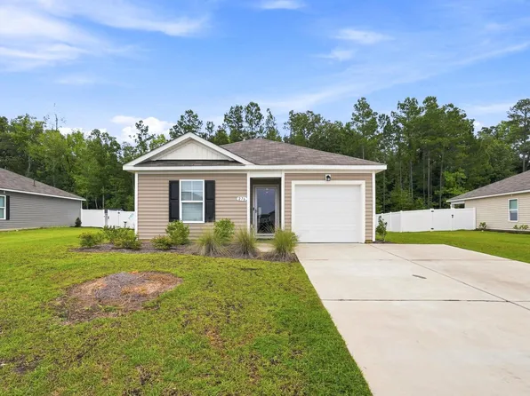 276 Country Grove Way, Galivants Ferry, SC 29544