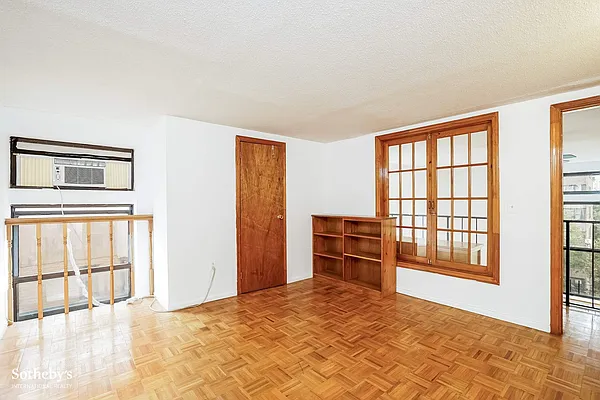 Sold by Sotheby's International Realty | media 16