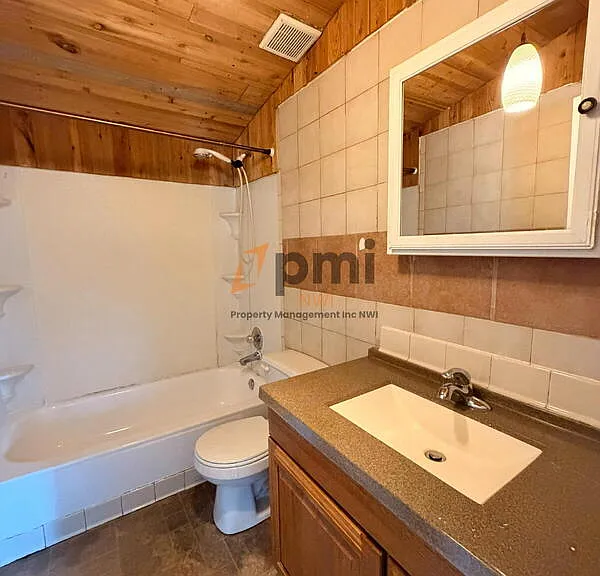 416 Van Buren Ave — Photo 11