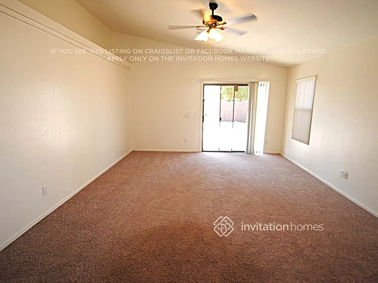 12575 W Lisbon Ln — Photo 2