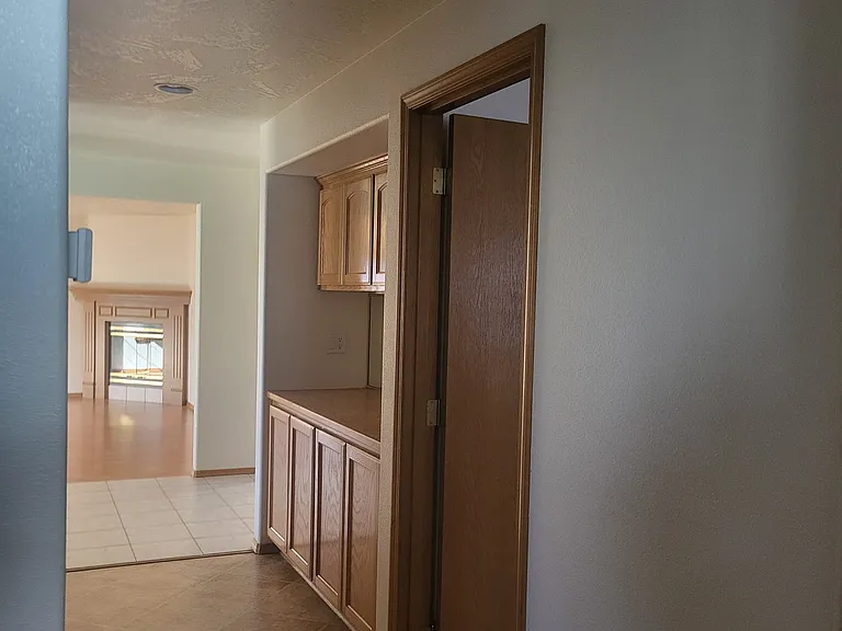 825 Amanda Way — Photo 16