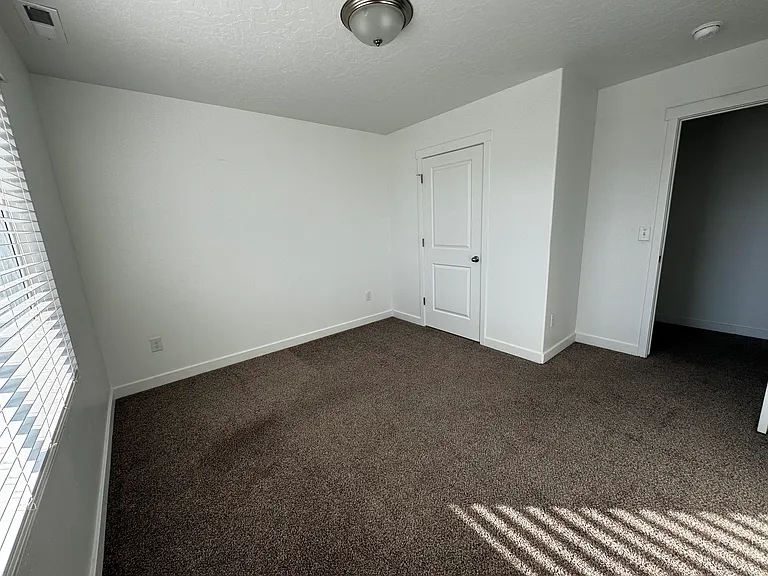 3891 W Cold Pond Ave — Photo 7