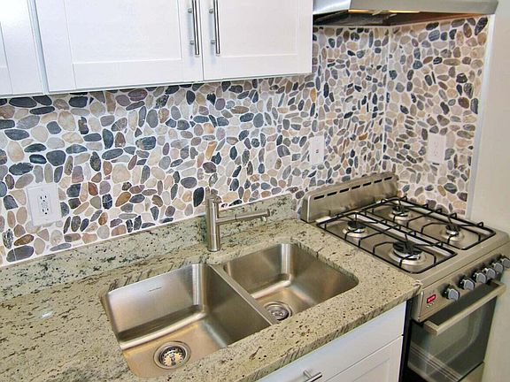 4th image of 321 N K St APT 8