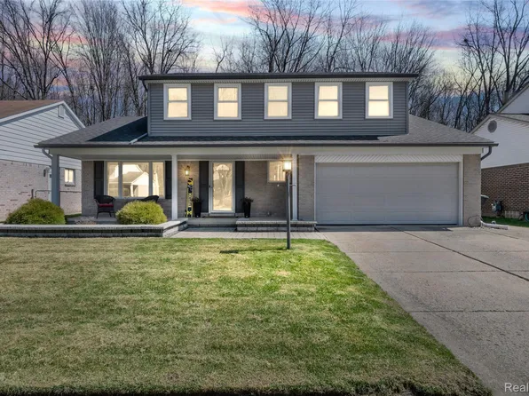 9447 Continental Dr, Taylor, MI 48180