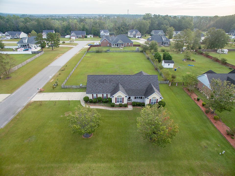 1st image of 102 Louise Dr