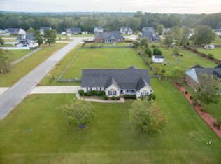 102 Louise Dr, Raeford, NC 28376