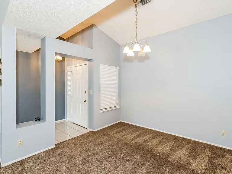 1780 Yellowwood Dr — Photo 9