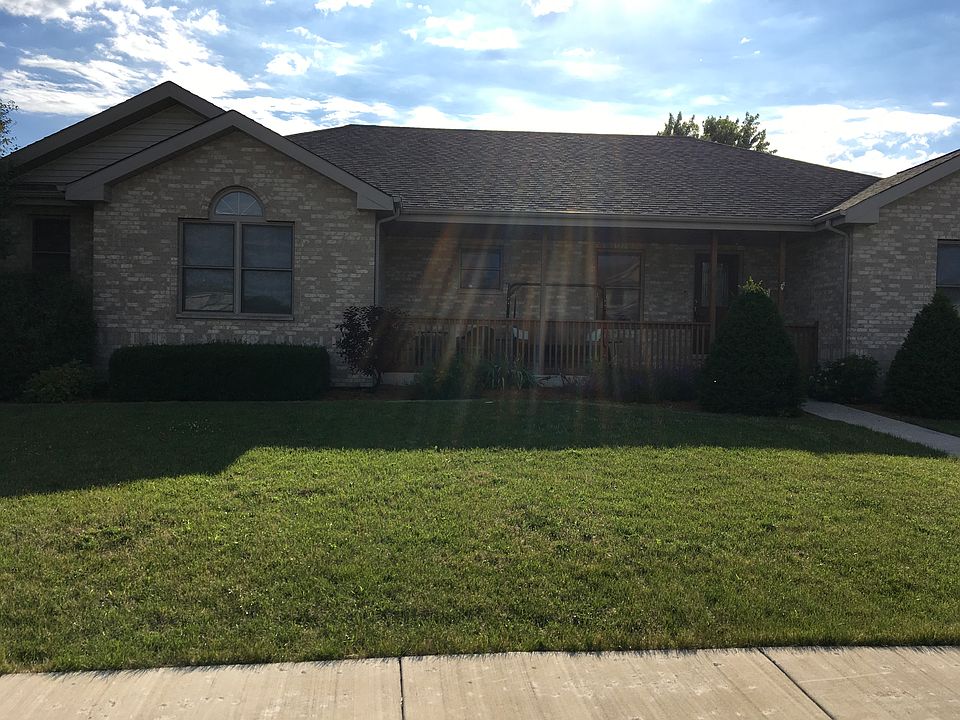 1st image of 1401 Argyle Ln N