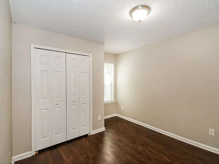 10725 Meadowlea Dr — Photo 14