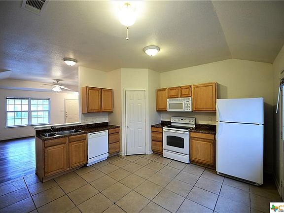5th image of 205 W Texas Ave