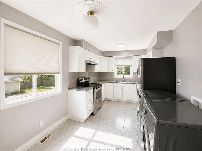 979 Arthur Rd #MAIN — Photo 4
