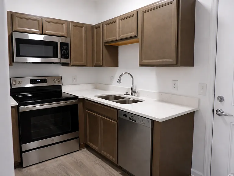 College Place Apartments — Photo 22