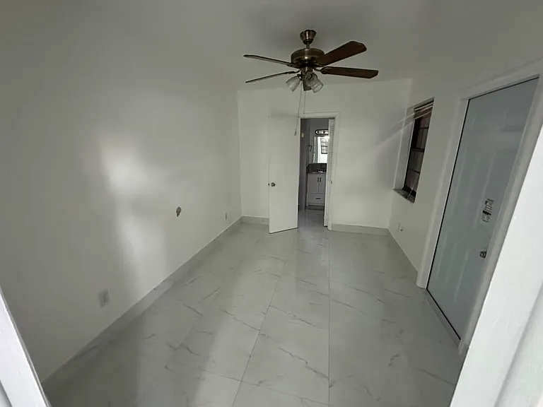 19331 SW 116th Ave — Photo 4