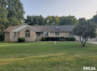634 Foxtail Ln, Springfield, IL 62707