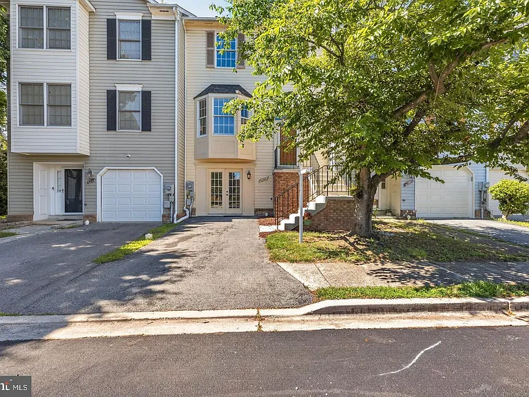 6581 Willard Horine Ct — Photo 1