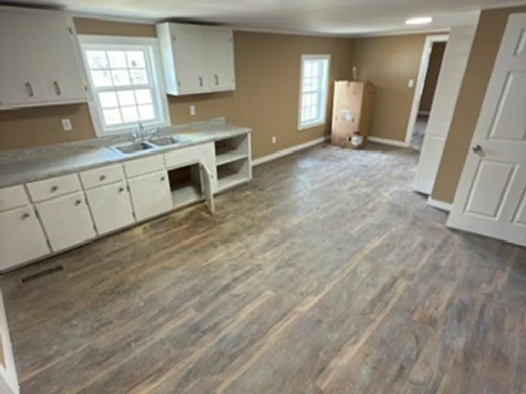 1904 Rayburn Ave — Photo 15