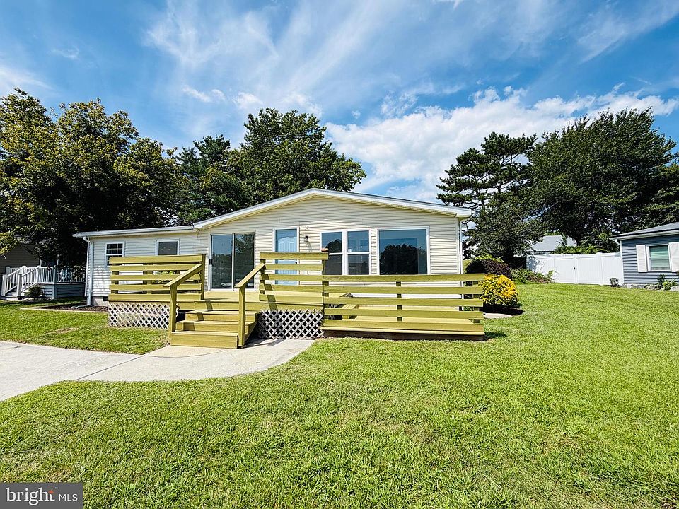 1st image of 37 Anchor Way Dr