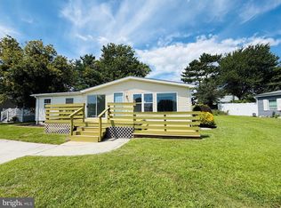 37 Anchor Way Dr, Berlin, MD 21811