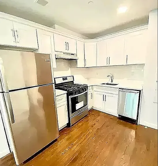 897 Broadway #4R — Photo 4