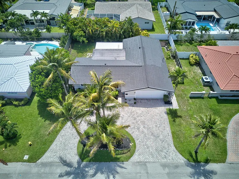 4431 NE 28th Ave — Photo 36