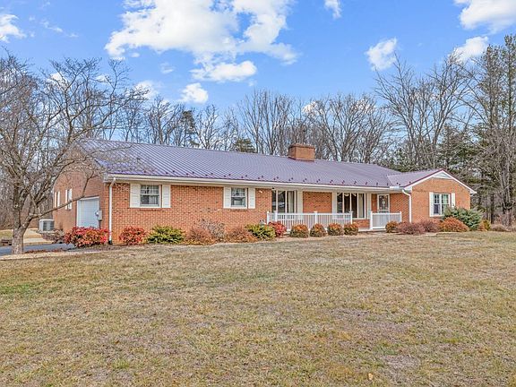 2nd image of 192 Sandy Ridge Rd