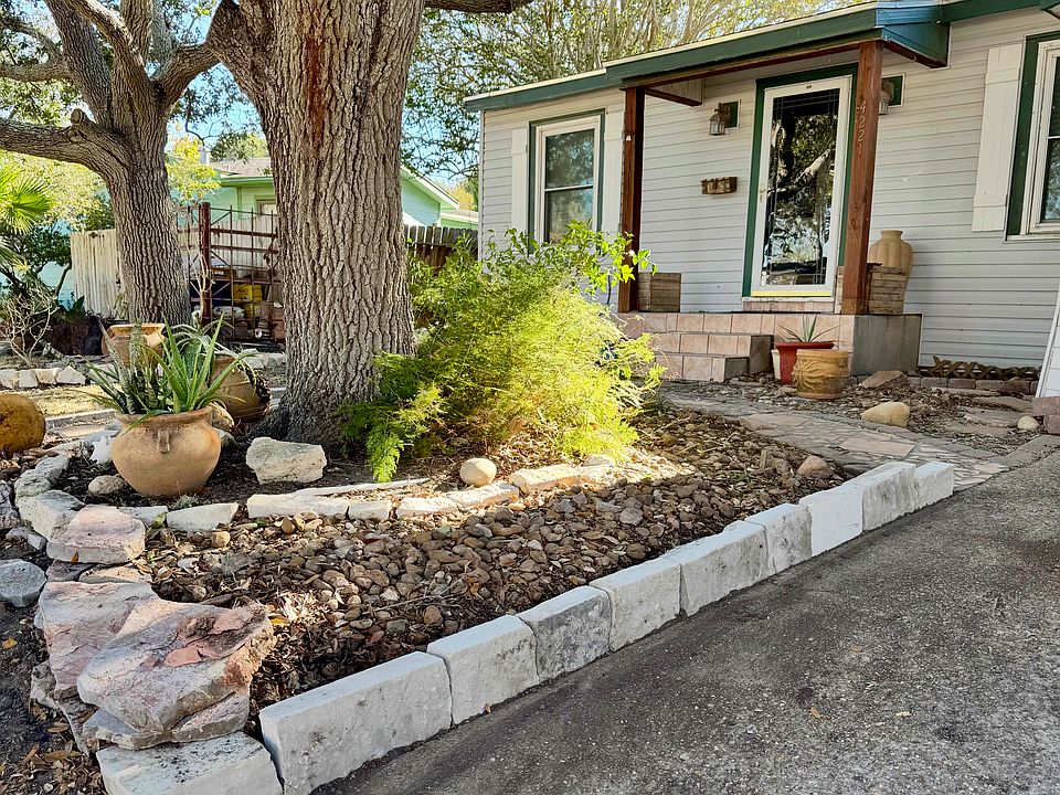 1st image of 4221 Estate Dr
