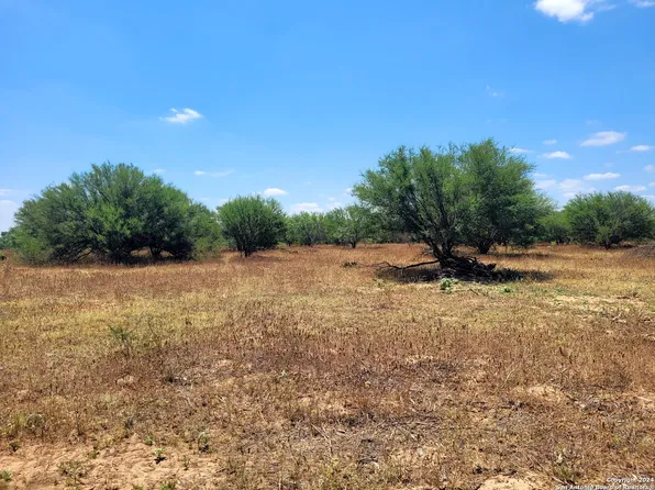 LOT 5 OF 7 Bar R Lane LOT 5, Floresville, TX 78114