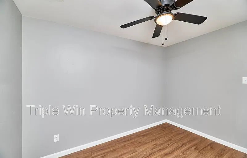 3 bed, 2.0 bath, 1189 sqft, $1,850 — Photo 2