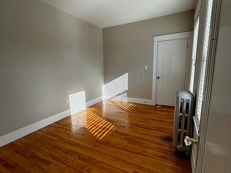 39 Woodford St #3 — Photo 9