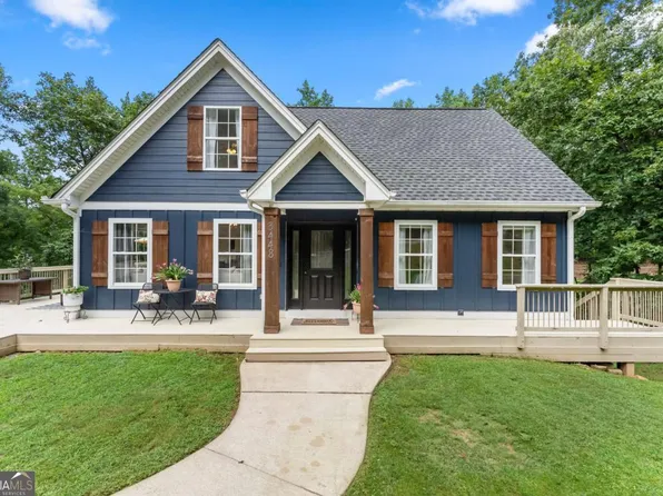 3448 Point View Cir, Gainesville, GA 30506