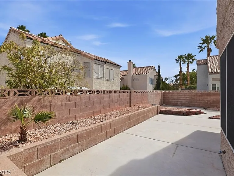 2408 Sage Pointe Cir — Photo 22