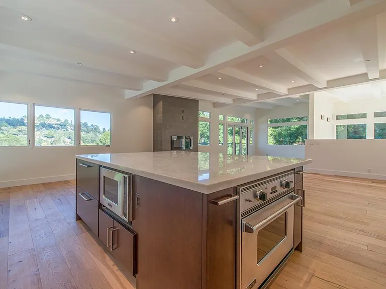 344 Laurel Way — Photo 8