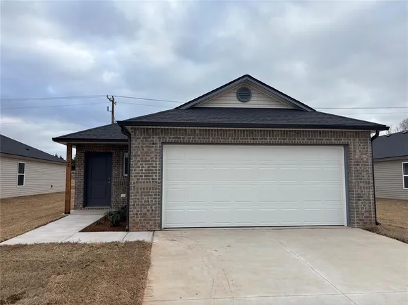 12108 SW 36th St, Mustang, OK 73064