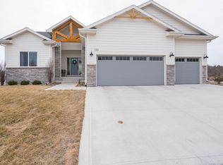 120 Bailey Cir, Waukee, IA 50263